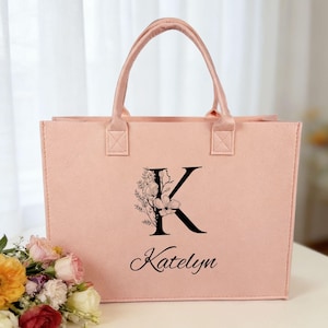 Floral Monogram Wedding Felt Tote Bag, Custom Initial Wedding Gift Bag, Bridal Shower Gift, Personalized Bride Tote Bag, Wedding Party Favor