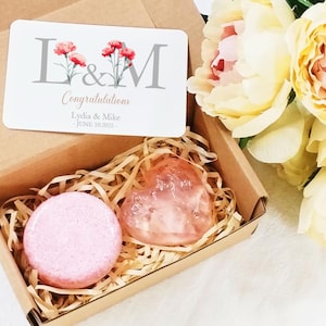 Caja de regalo personalizada para jabón de baño, jabón de champú con corazón rosa y rosa, con tarjeta de felicitación de boda, adorno para casamiento y regalos para despedida de soltera.