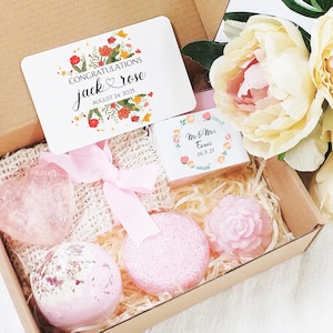 Caja de regalo de jabón de baño personalizada, set de regalo de jabón rosa, con envoltorio de tarjeta de felicitación de boda personalizado, adorno de boda, regalo para mujer