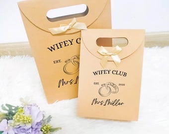 "Personalisierte Kraft Geschenktüten, Brautparty und Junggesellinnenabschied, ""Mrs." Name, ideale Verpackung für Gifting