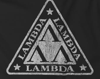 Zemsta frajerów Tri-Lam TShirt - Lambda Lambda Lambda Miękki Unisex Vintage Fraternity Logo Omega Mu 1980s Movie Fan Retro Funny Gift Tee