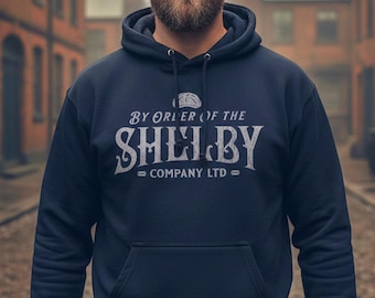 Bluza z kapturem Peaky Blinders By Order of Shelby Co LTD - miękka, unisexowa bluza z nadrukiem z logo vintage TV i filmem "Nieśmiertelny człowiek"