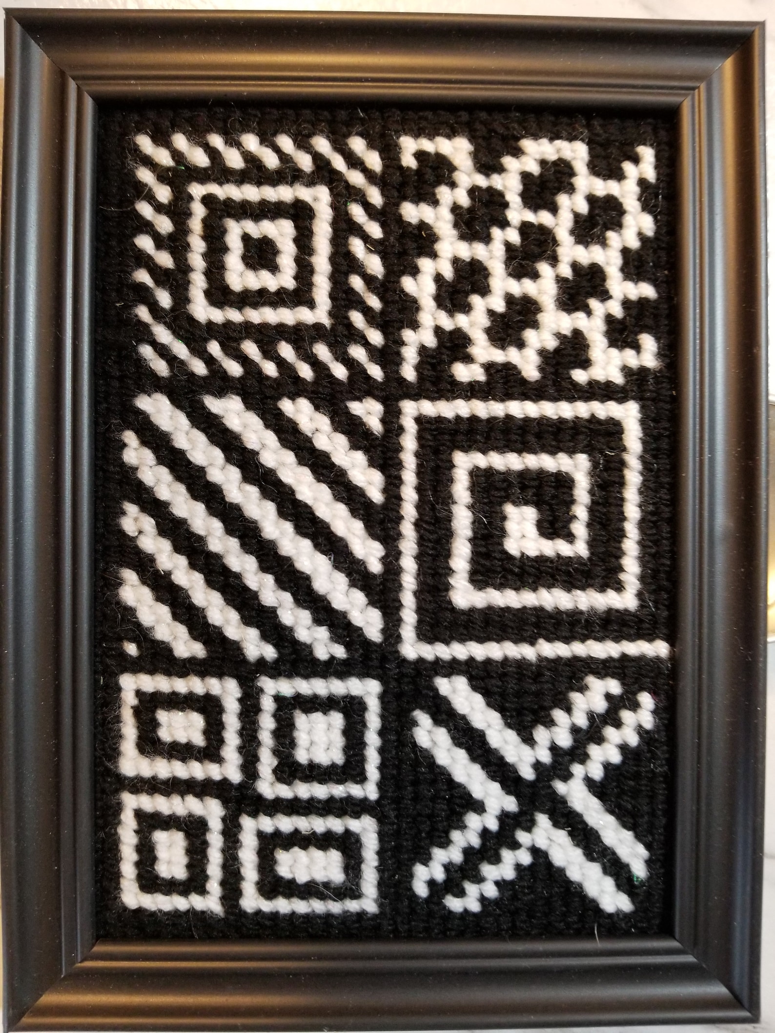 Easy Quick Geometric Needlepoint Kit in Black and White on Etsy.de