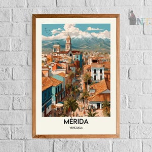 K&ouml;nnte beinhalten: Gerahmter Kunstdruck von M&eacute;rida, Venezuela, mit einer detaillierten Illustration einer Stadt mit farbenfrohen Geb&auml;uden, Palmen und einer Bergkette im Hintergrund. Der Druck tr&auml;gt den Namen der Stadt und des Landes am unteren Rand.