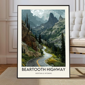 Puede incluir: Un póster vertical enmarcado con una ilustración paisajística de la Beartooth Highway en Montana y Wyoming. La obra muestra una carretera de asfalto sinuosa que conduce hacia picos montañosos rocosos y escarpados bajo un cielo nublado.
