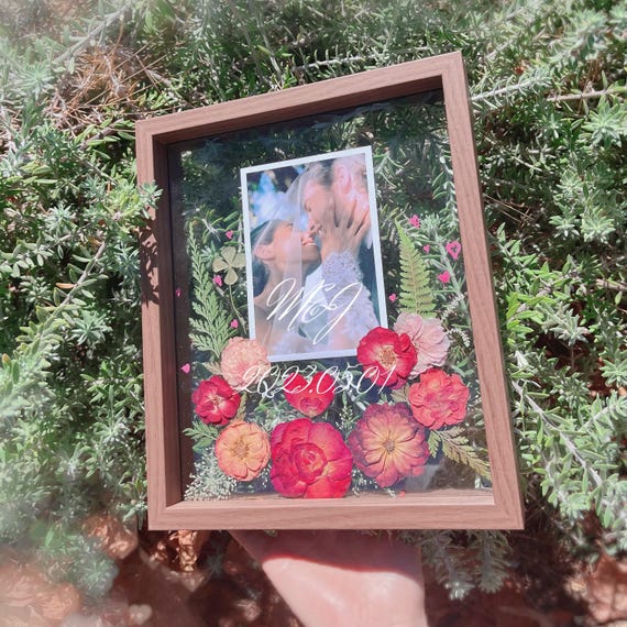 Personalized Pressed Flower Shadow Box, Wedding Keepsake Frame - Etsy
