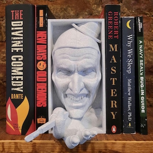 Terrifying Clown Book Nook Killer Clown Bookshelf Insert Horror Shelf Decor Halloween Wall Art for Horror Fan