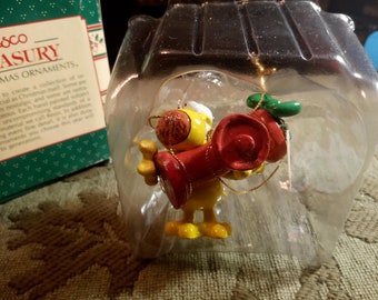 Enesco Happy Holi-date Ornament Sixth Issue in the Miss Merry Mouse Series Treasury of Christmas Ornaments