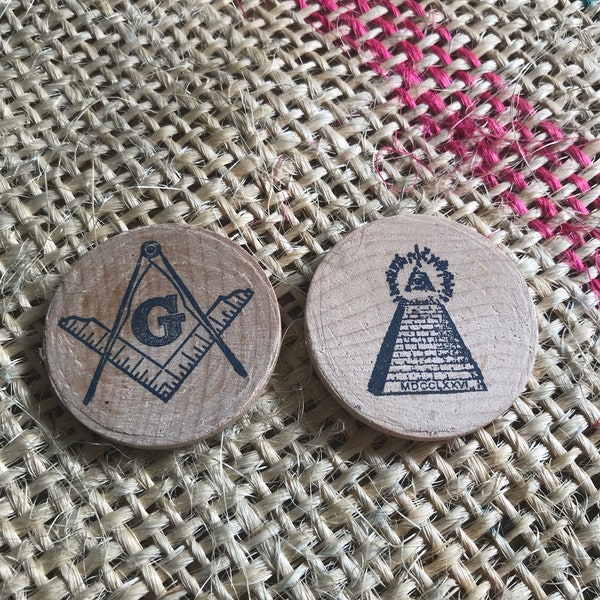 Custom Laser Engraved Wooden GeoCoin For Geocaching – 1.5" Diameter, 25 Pack, Made In USA (Personalized)
