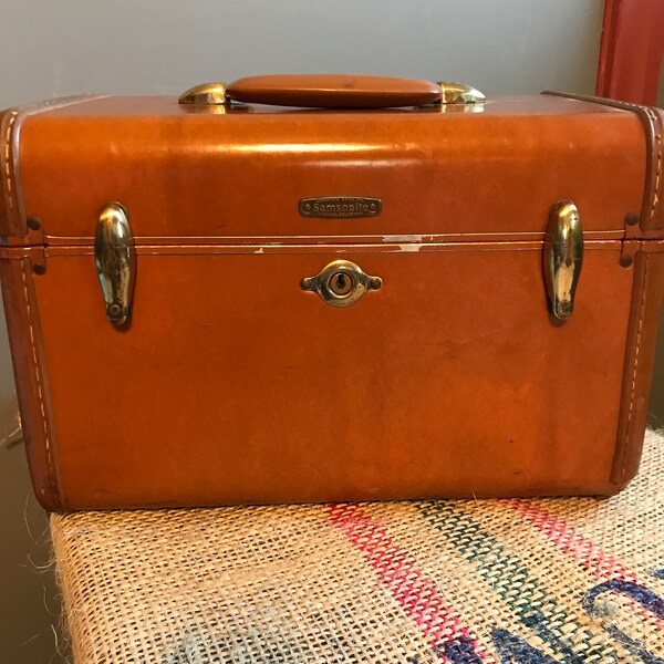 Vintage Mid-Century Hard Shell Samsonite Train Case Shwayer Bros. Inc