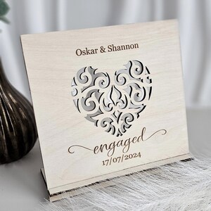 de fiançailles personnalisée en bois avec cœur en forme de coeur - souvenir autoportant | Cadeau de mariage, d'anniversaire, de Saint-Valentin