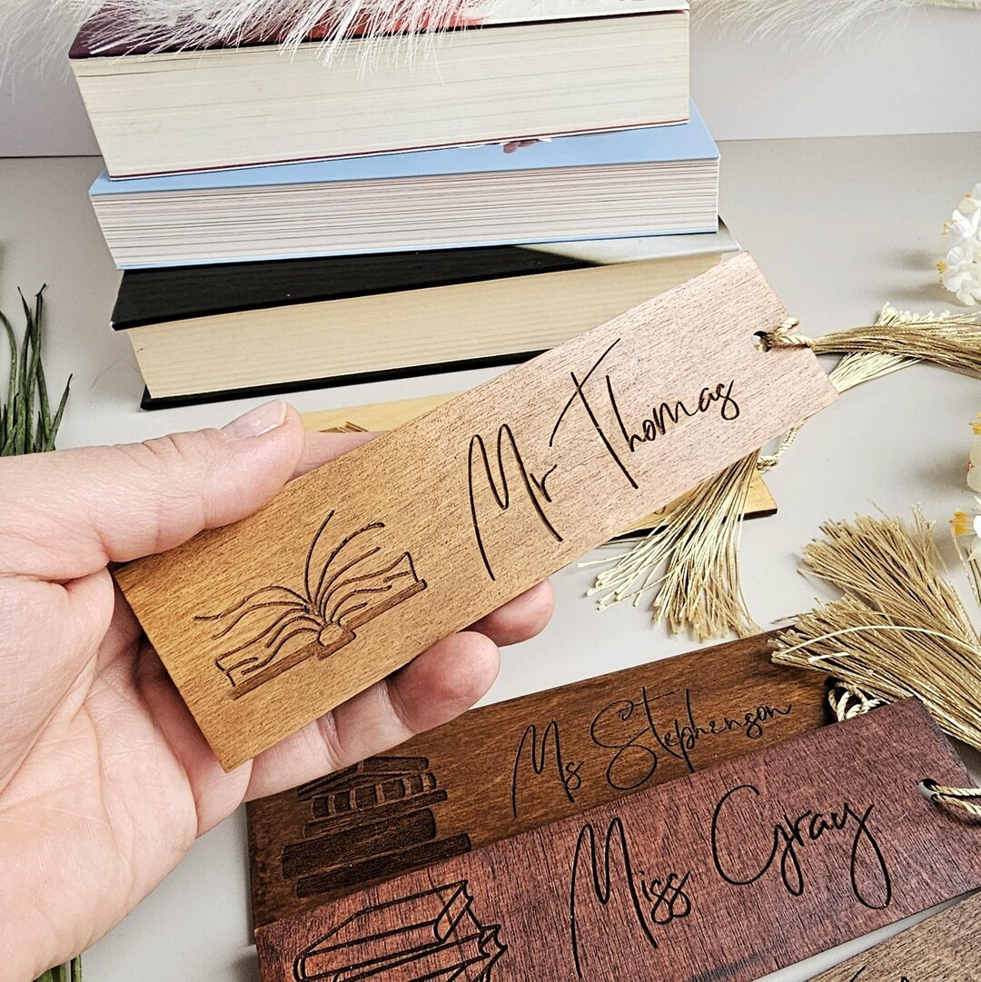 Personalised Wooden Bookmark - Gift for Book Lovers, Reading Accessory ...