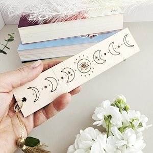 Houten bladwijzer hemelse maanfase - gepersonaliseerd gegraveerd boekcadeau!