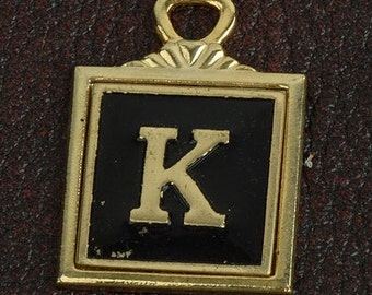 23mm Vintage Monogram Alphabet Initial Gold Pendant with Black inset, sold by Initial, Personalized A - Z, 1 each (5217)