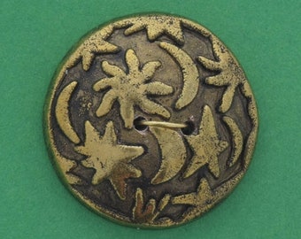 Botón vintage, 2 agujeros, redondo de 28 mm, Luna Celestial, Estrellas y Sol, chapado en oro con efecto envejecido, fabricado en Alemania, paquete de 4