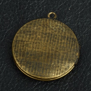 30mm Round Locket for 2 photos, Vintage Gold, Made in USA, pack of 2