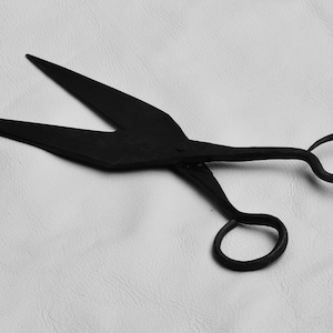 Vintage Style Schere, schwarz geschmiedeter Stahl, Stück J555BK