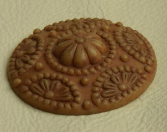 Cabochon bizantino floreale da 37 mm per orecchini, pendenti, fermagli per maglioni, patina marrone cannella, retro piatto, confezione da 3