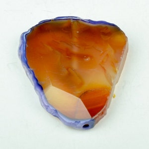 Agate Pendant with hole drilled long way, blue border, Each