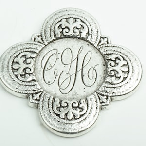 61mm Quatrefoil Pendant, 31mm bezel, antique silver, Each