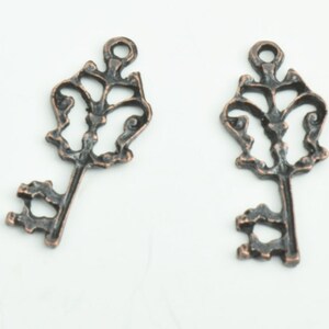 39mm Key Charm, filigree top, Copper antique finish, cast zinc, Made in USA, pack of 6