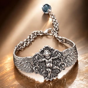 Pulsera con ala de pluma de querubín con una sola cuenta de cristal facetada, oro antiguo o plata, cada una