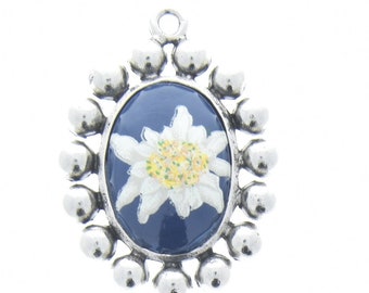 Edelweiss Flower cab pendant, 25x18mm acrylic cab made in Germany, pack of 2