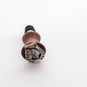 wine stopper, wood, concho style, horse Shoe