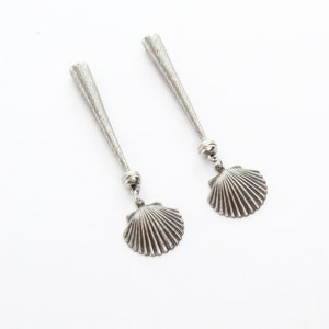 Sea Shell  Bolo Tips, antique silver, Made in USA of zinc, Set of 2/ 1 Pair