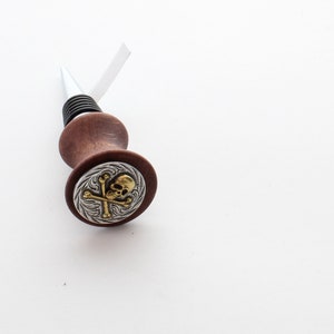 wine stopper, wood, concho style, skull and bones