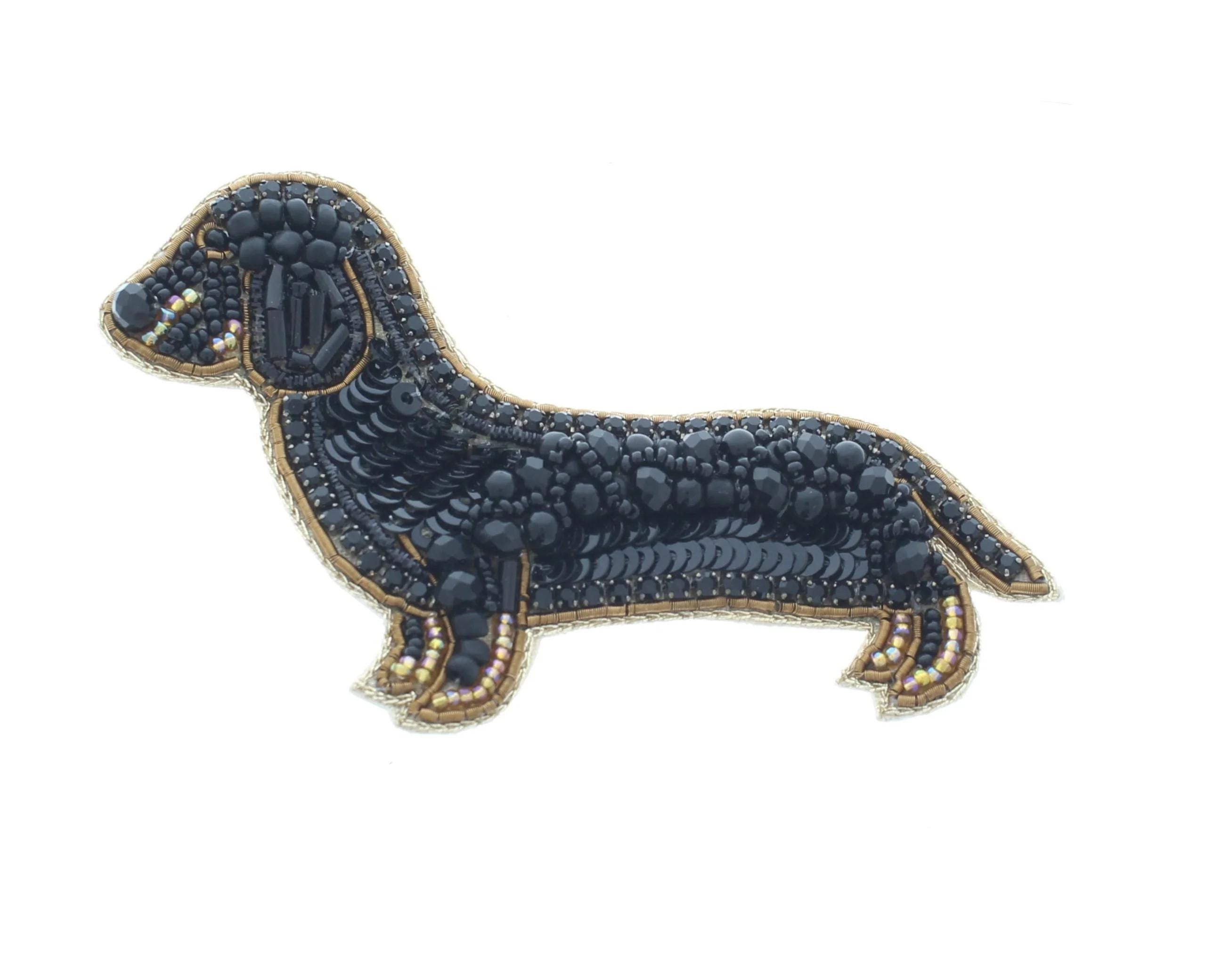 55 mm x 88 mm ブラックダックスフント刺繍ビーズピン - ハンドメイド