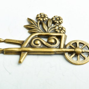 55mm Schubkarre Anhänger, Antique gold, in den USA hergestellt, 2er-Pack