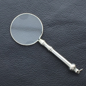Magnifying Glass Pendant  SIlver finish,