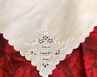 Vintage Ladies Embroidery Cutwork Cotton French Hankerchief Scalloped Border