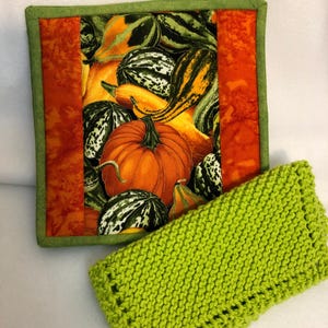 Quilted Fall Harvest Potholders, Thanksgiving Potholders with Dish Cloth, Hostess Gift Set