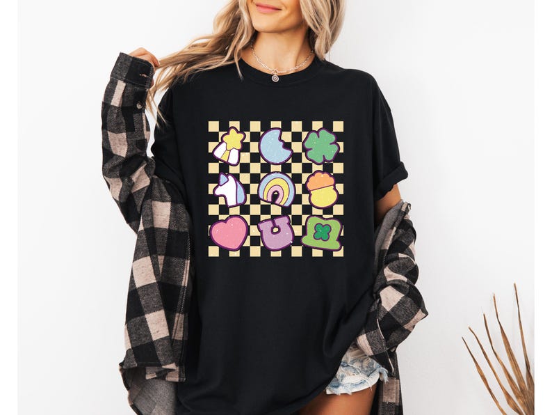 Camisa con amuleto de la suerte Comfort Colors®, camisa con trébol y arcoíris, camisa del Día de San Patricio, camisa de San Patricio, camisa de la suerte, camisa de la buena suerte de San Patricio imagen 3