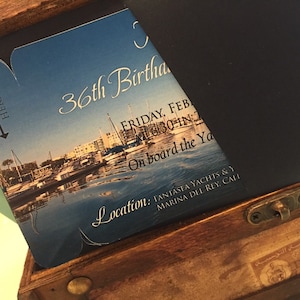 Invitation à la carte d’embarquement du yacht. Invitation de mariage en Californie.
