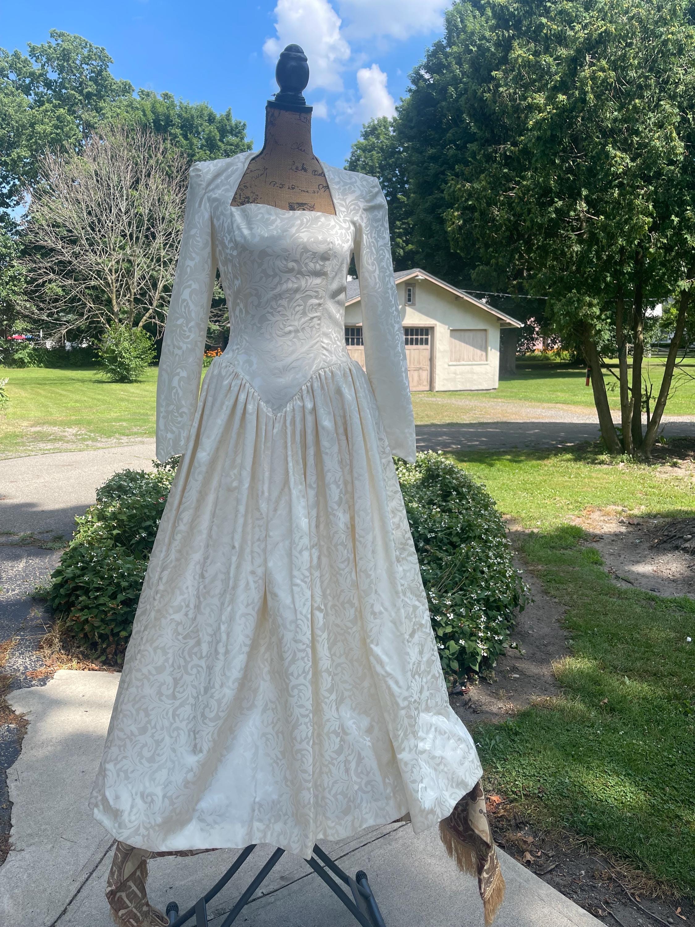 Ivory Satin Vintage Wedding Gown Drop Waist Long Sleeves Square Neck Hat and Purse