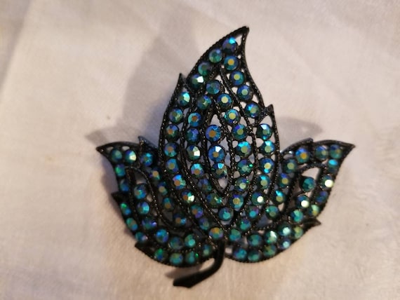Vintage Blue Aurora Borealis Leaf Shaped Brooch S… - image 1