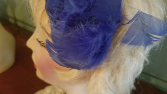 1940s Vintage Bright Blue Royal Blue Feather Head… - image 4