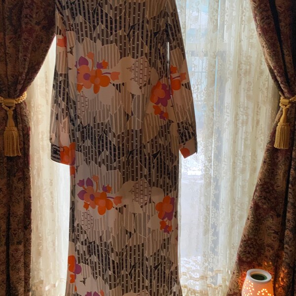 Womens Vintage Long Sleeve Dress Montgomery Wards 1960’s Ankle Length White Orange Brown Pattern Straight Style