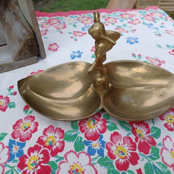 Vintage Ballys Las Vegas Brass Divided Leaf Shaped Tray Cherub Handle Candy Dresser Tray Table Top