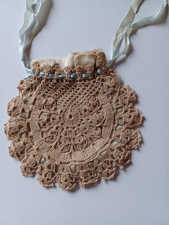 Antique 1930s Crocheted Hand Bag Purse Wristlet R… - image 1