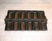 Antique Griswold Cast Iron Gem French Roll Cornbread Baking Pan N.F.S. No. 11 USA Primitive Cookware old vintage