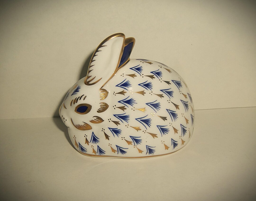 Royal Crown Derby BUNNY RABBIT Paperweight Figurine Bone China Vintage ...