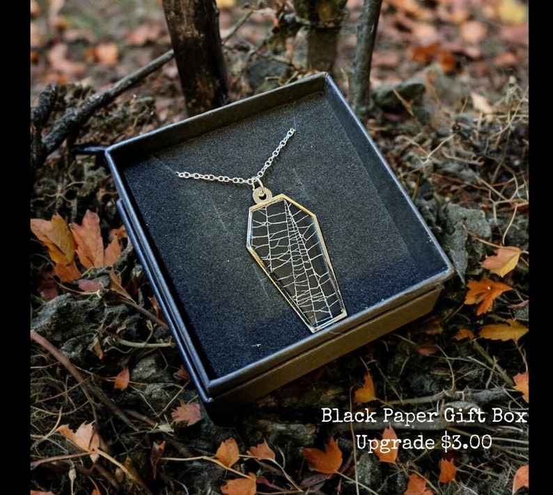 Real Spiderweb Coffin Pendant zdjęcie 9