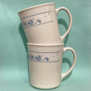 Delicate Corning Coffee or Tea Mugs, Off-white With White and Blue Floral Border