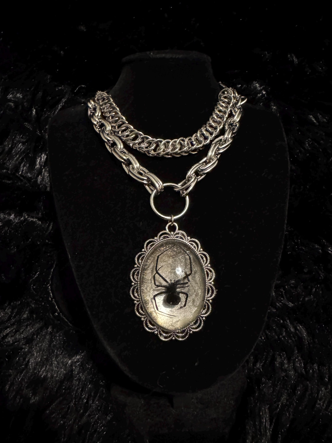 Real Black Widow Spider Chainmail Necklace - Etsy