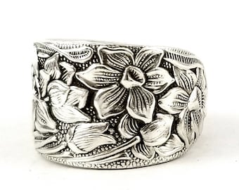 Narcissus Spoon Ring - Daffodil Spoon Ring - Silver Spoon Ring - Cigar Band Ring - Unique 5th Wedding Anniversary Gift