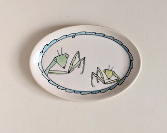 Praying mantis oval plate #3